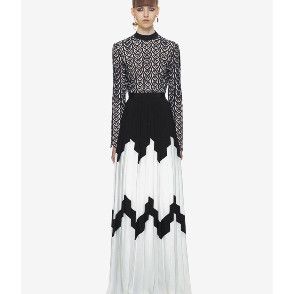 Self portrait maxi dress. US size 6